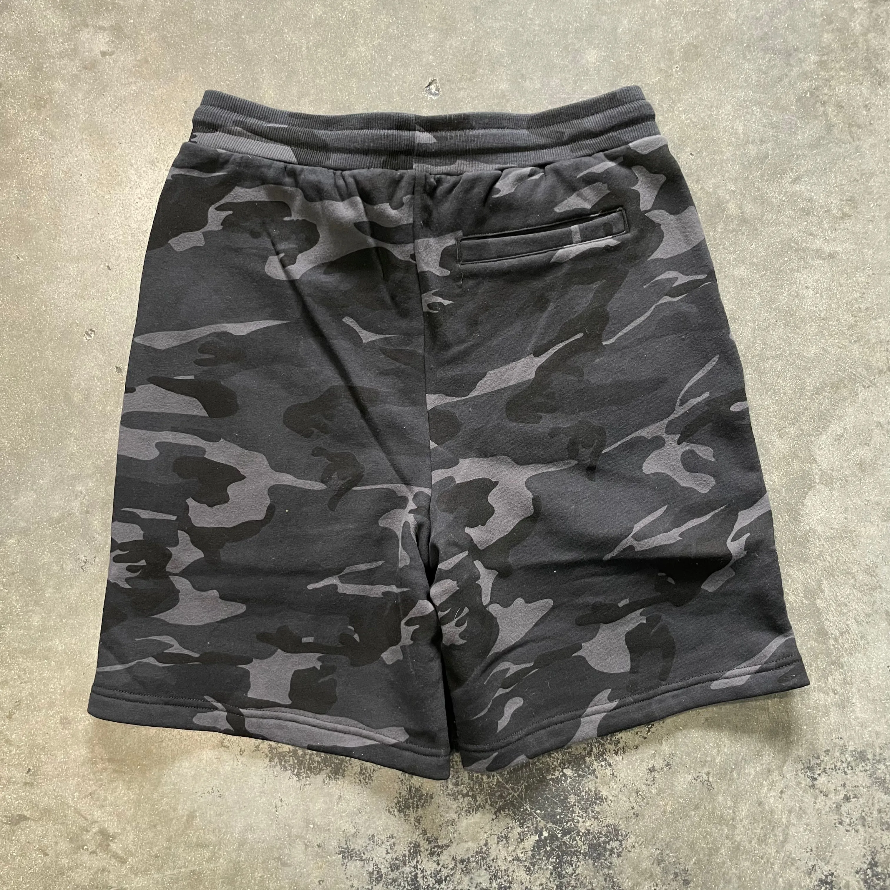 561 Sweat Short II Black Camo/White