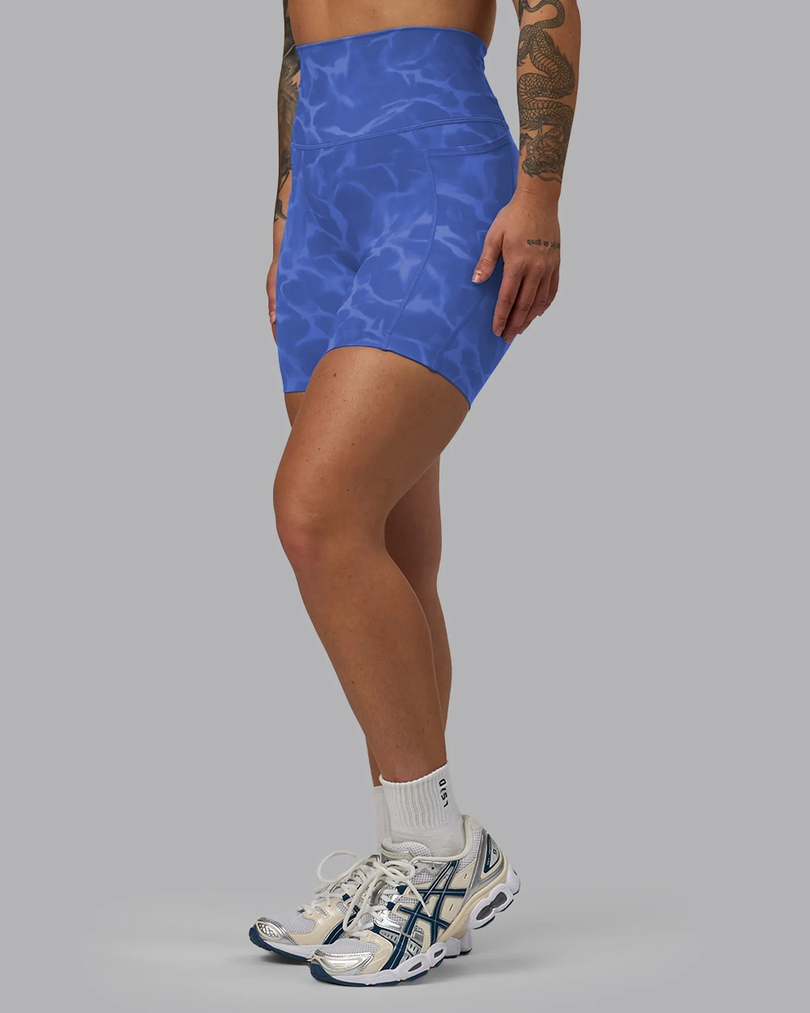 Elixir Mid-Length Shorts With Pockets - Tranquil-Power Cobalt