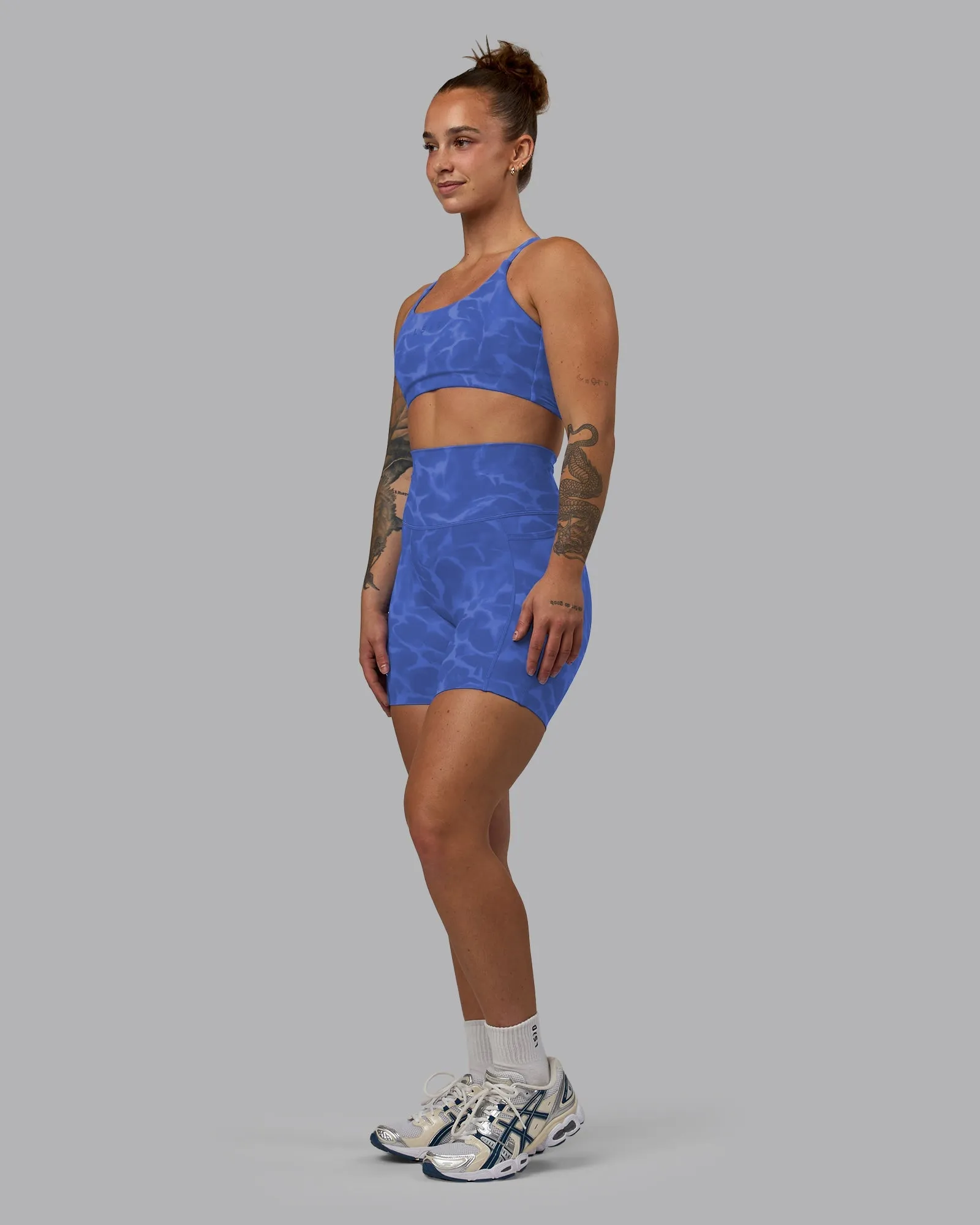 Elixir Mid-Length Shorts With Pockets - Tranquil-Power Cobalt