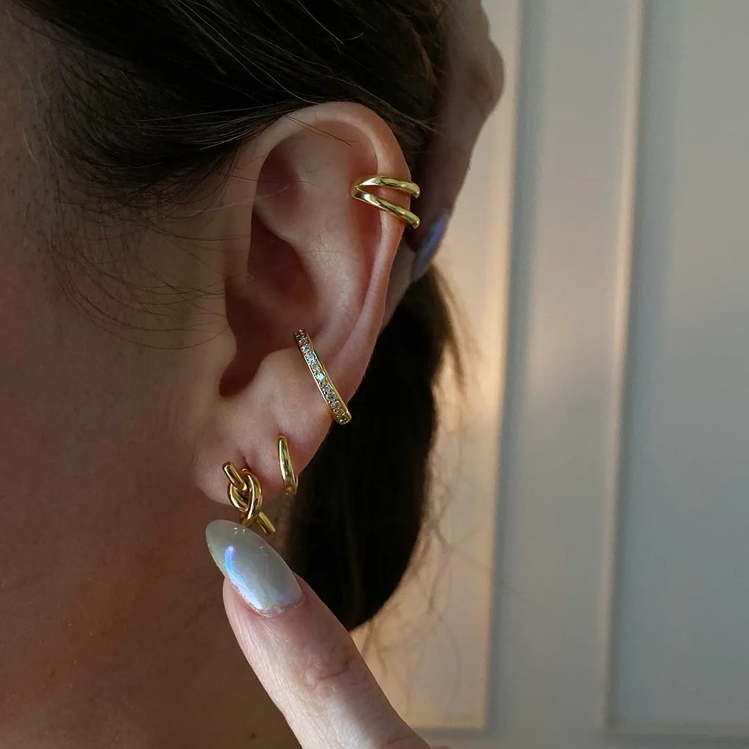 GOLDEN KNOT STUDS