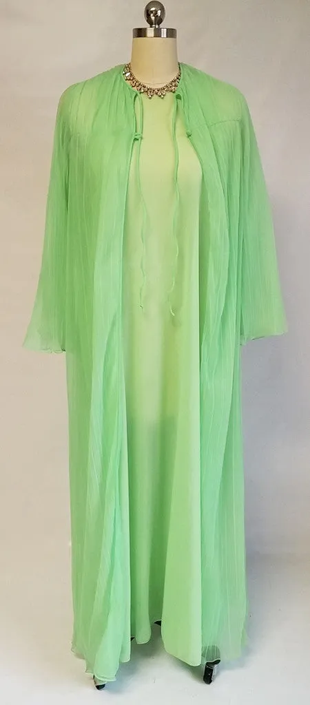 *VINTAGE 1970s DONALD BROOKS PLEATED PEIGNOIR & NIGHTGOWN SET IN LUSCIOUS LIME