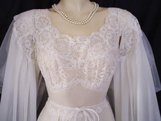 *VINTAGE VANITY FAIR EXQUISITE SOUTHERN BELLE LACE PEIGNOIR & NIGHTGOWN SET